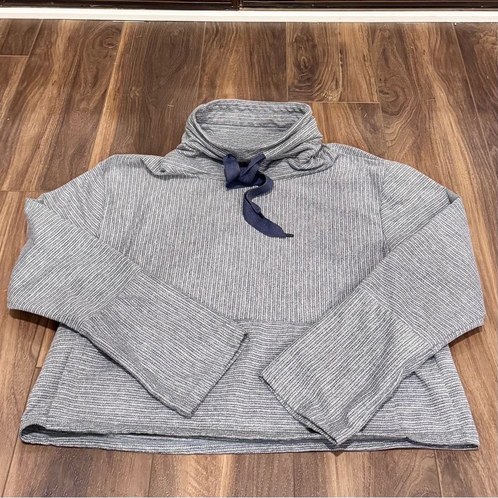 Senita Athletics Blue Cowl-neck Cropped Sweatshirt with front pocket - Women’s M